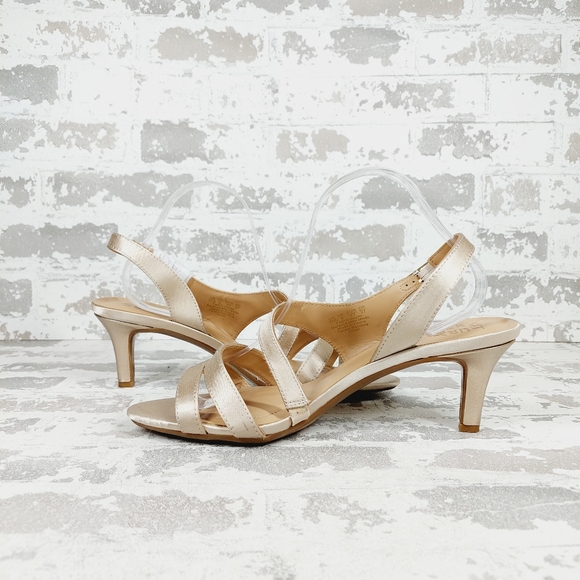 NEW Naturalizer Taimi Gold Cream Faux Leather Slingback Heeled Sandals I597 - Picture 4 of 12